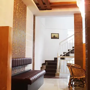 https://landy-queen.hotels-munnar.com